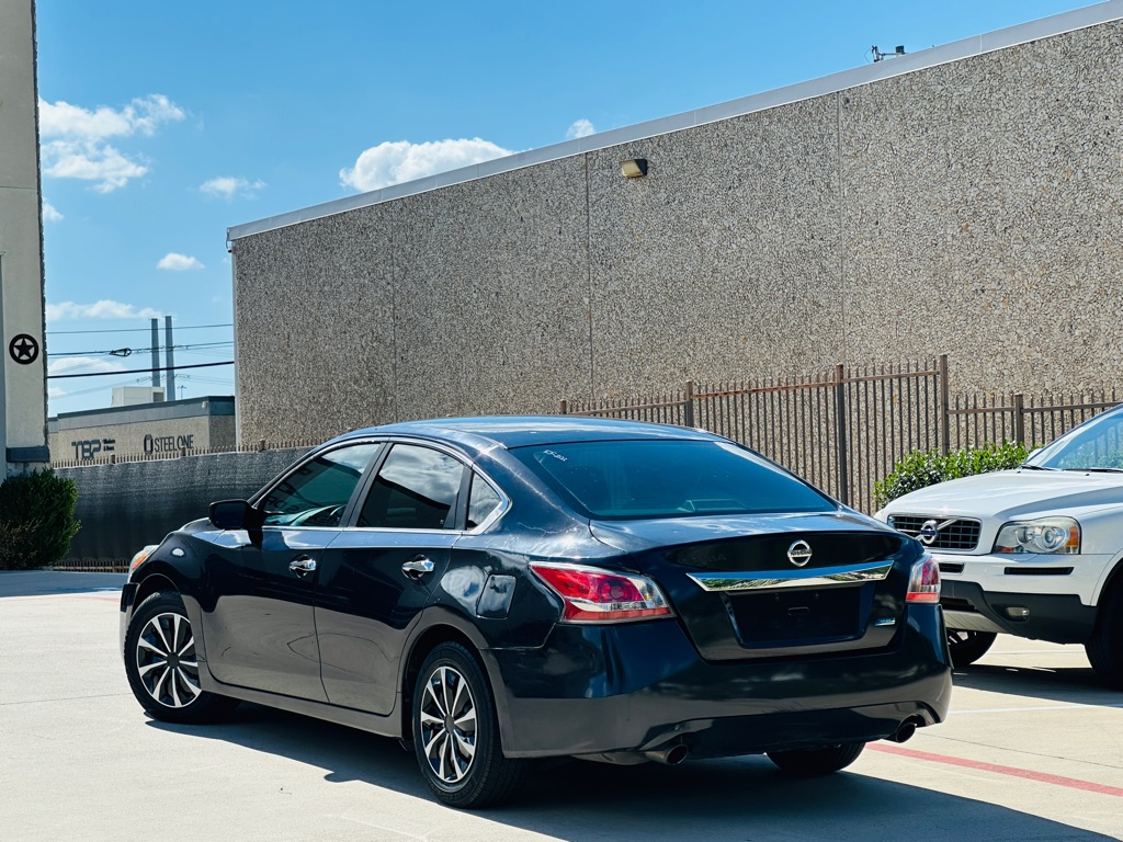 Photo 7 of this NISSAN ALTIMA