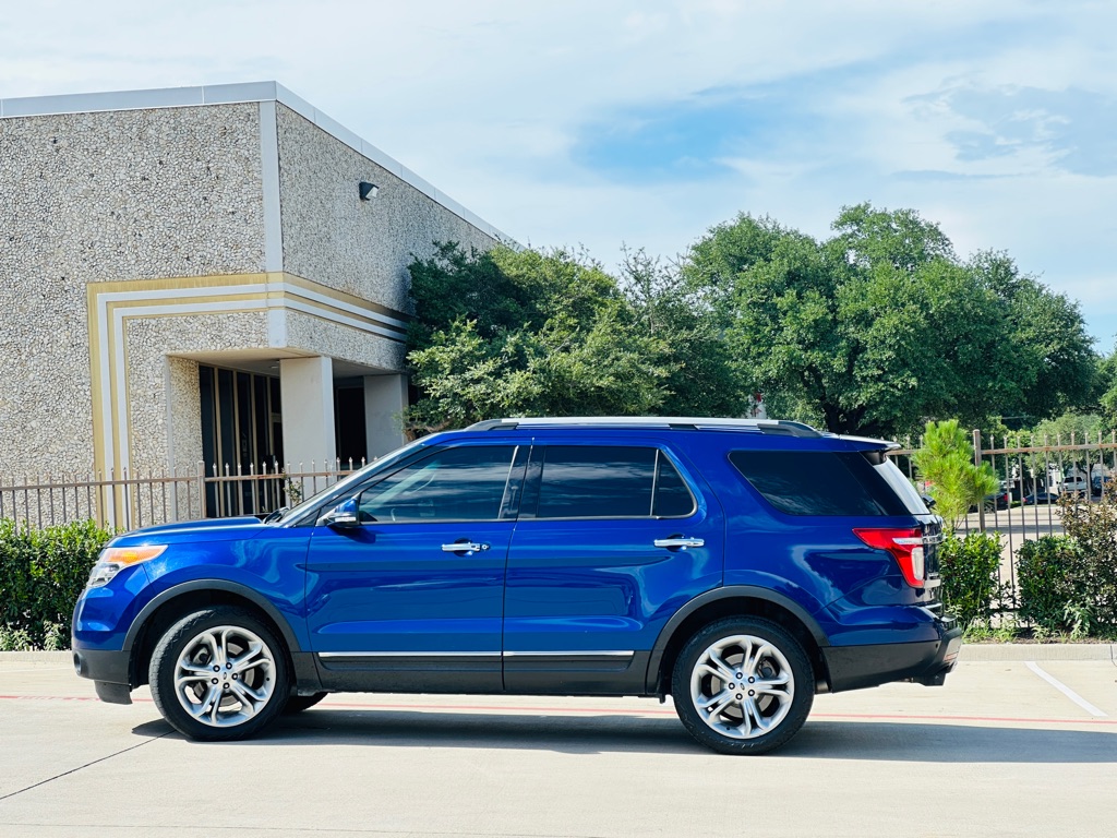 Photo 5 of this FORD EXPLORER