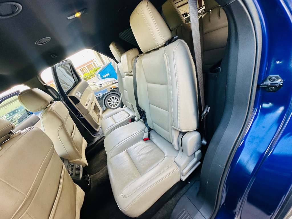 Photo 17 of this FORD EXPLORER