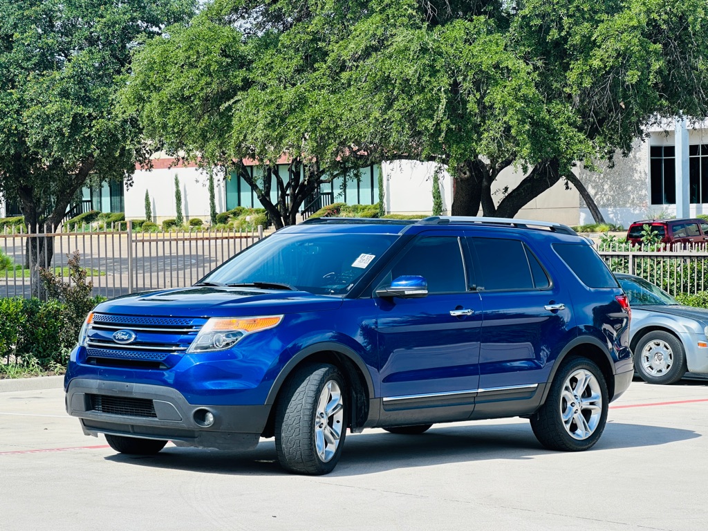Photo 3 of this FORD EXPLORER