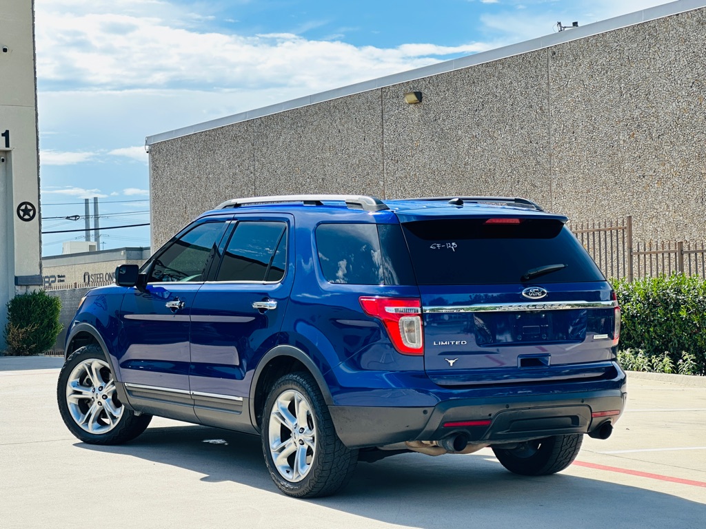 Photo 7 of this FORD EXPLORER