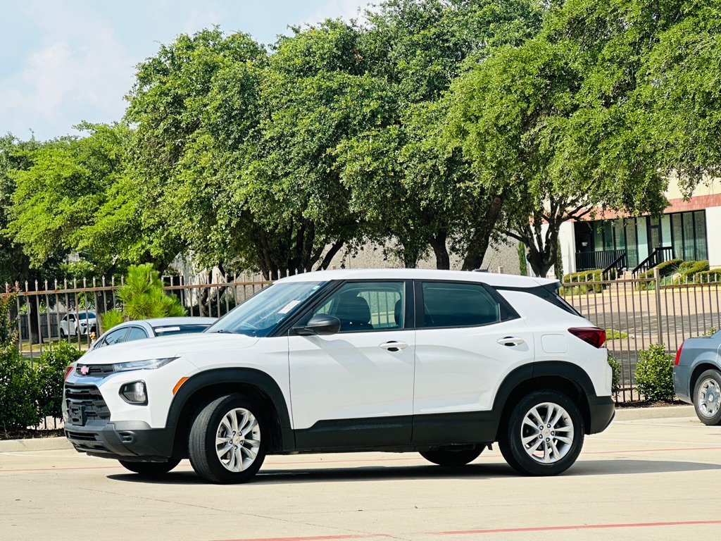 Photo 5 of this CHEVROLET TRAILBLAZER