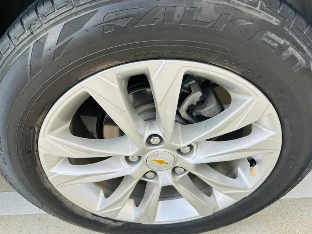 Photo 33 of this CHEVROLET TRAILBLAZER