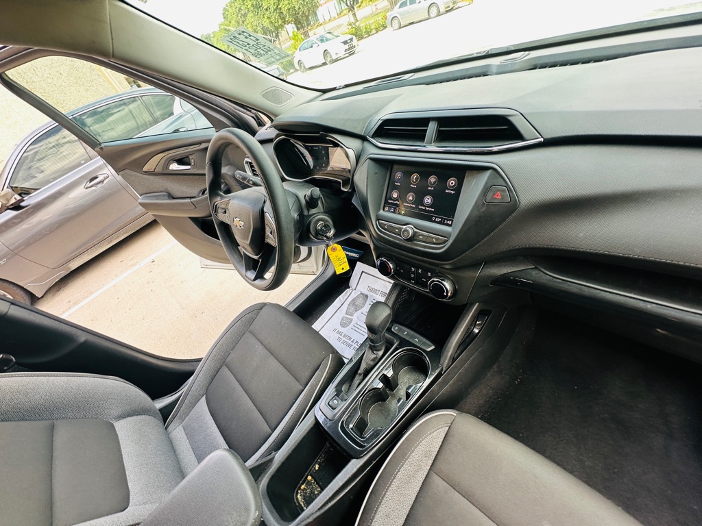 Photo 28 of this CHEVROLET TRAILBLAZER