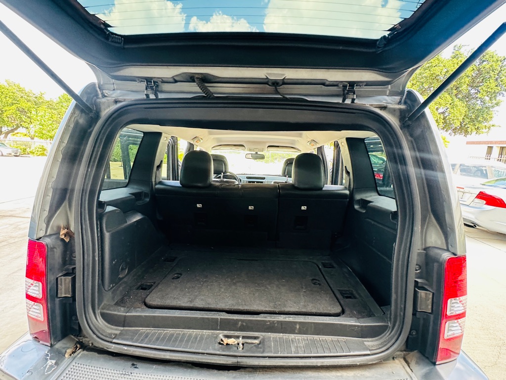 Photo 19 of this JEEP LIBERTY