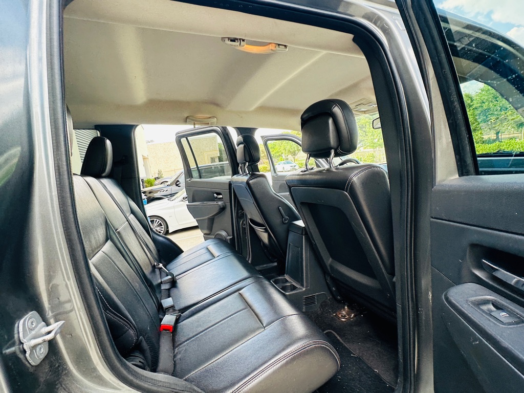 Photo 20 of this JEEP LIBERTY