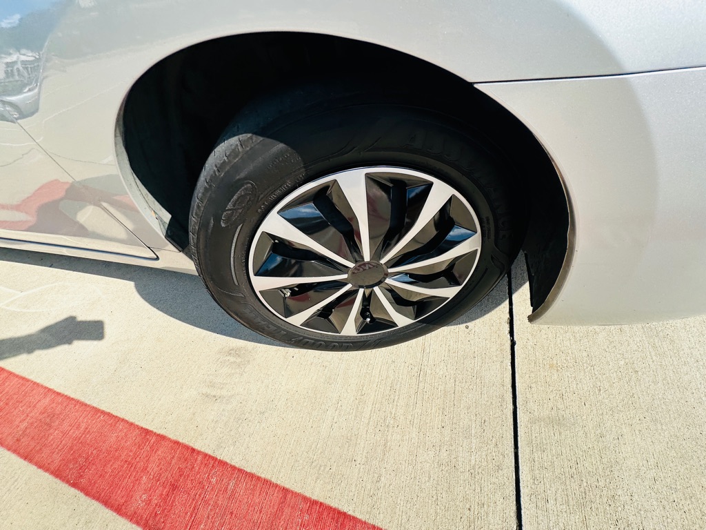 Photo 25 of this NISSAN ALTIMA