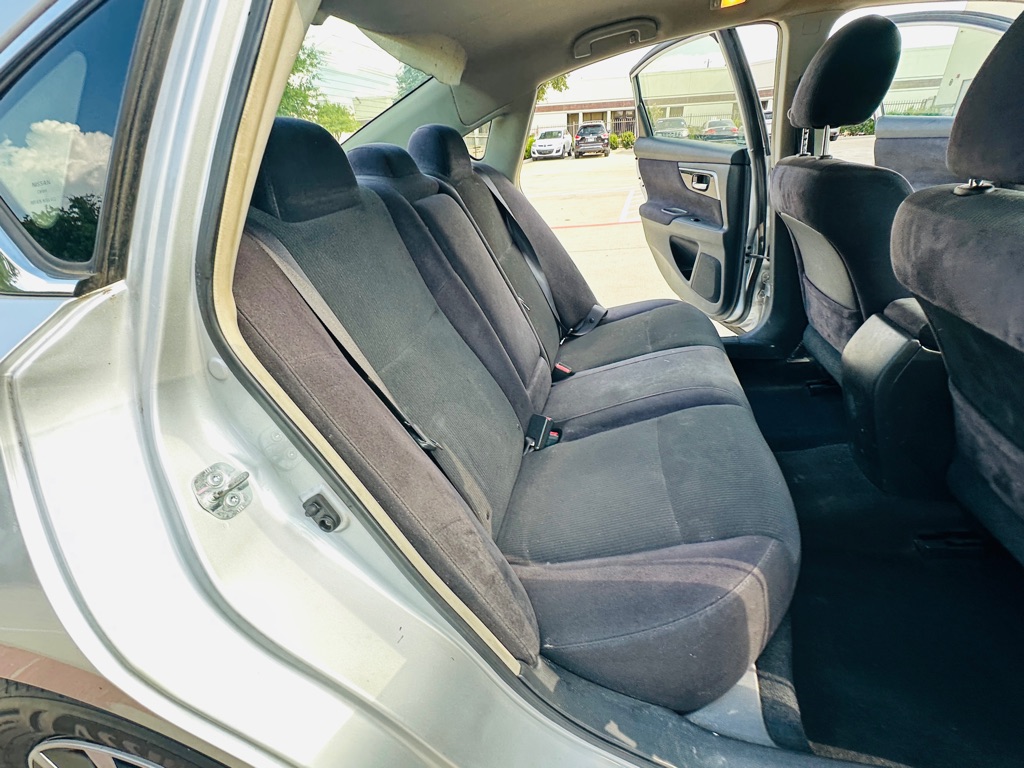 Photo 17 of this NISSAN ALTIMA