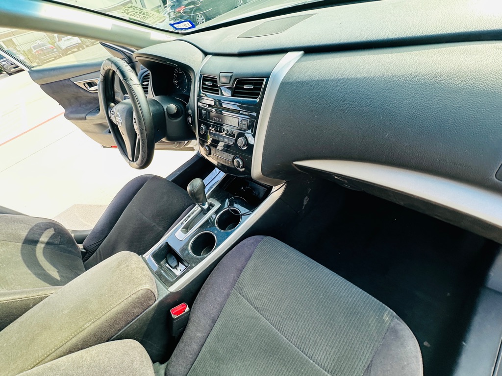 Photo 20 of this NISSAN ALTIMA