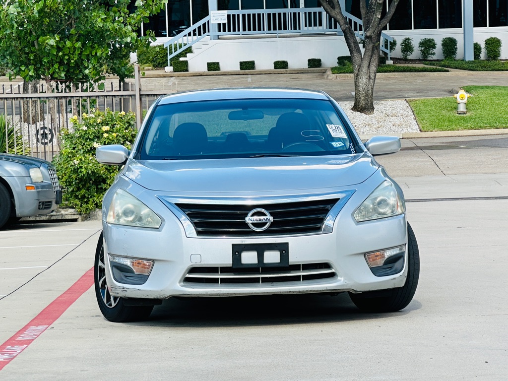 Photo 2 of this NISSAN ALTIMA
