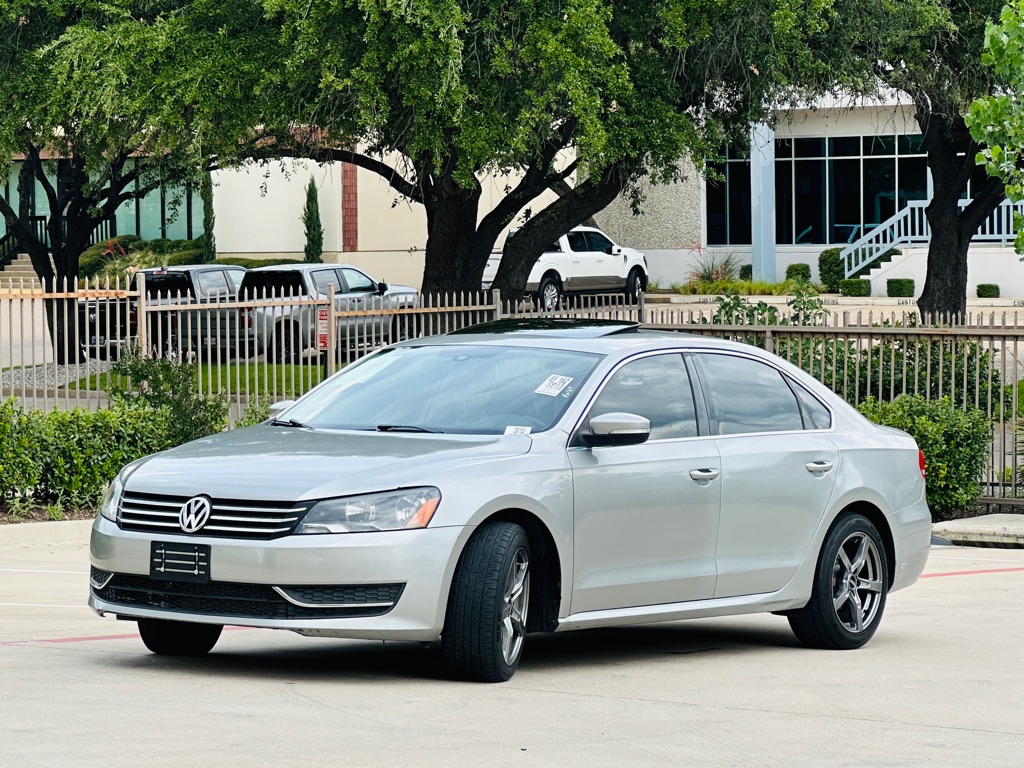 Photo 3 of this VOLKSWAGEN PASSAT