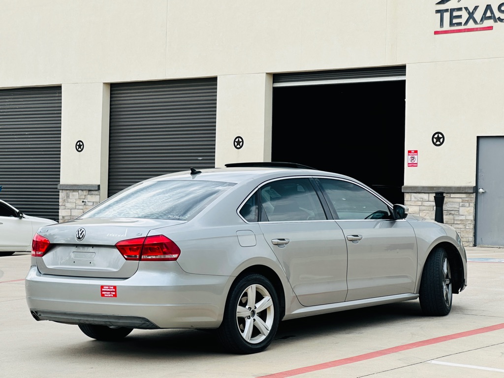 Photo 11 of this VOLKSWAGEN PASSAT