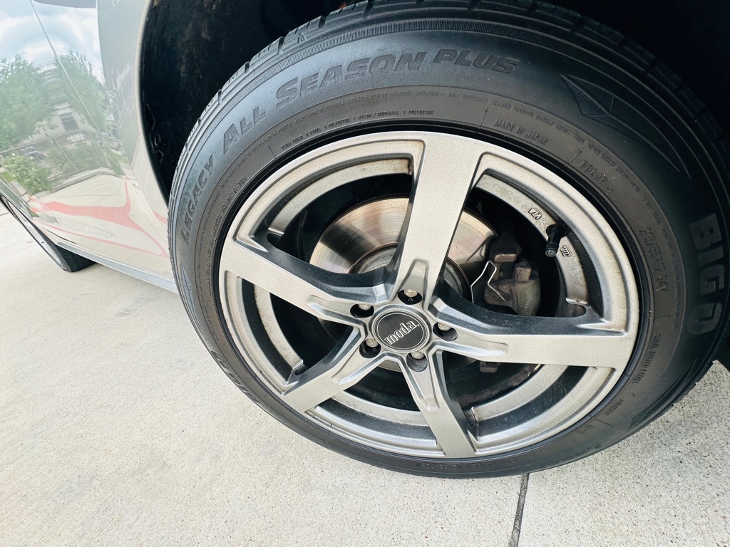 Photo 30 of this VOLKSWAGEN PASSAT