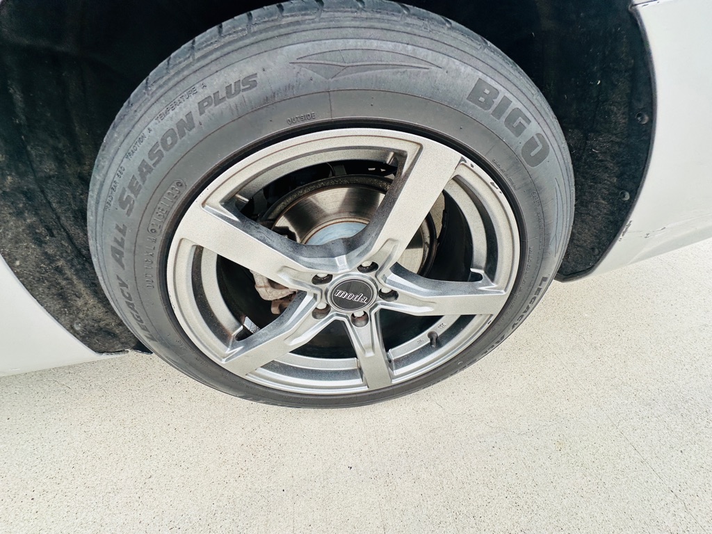 Photo 28 of this VOLKSWAGEN PASSAT