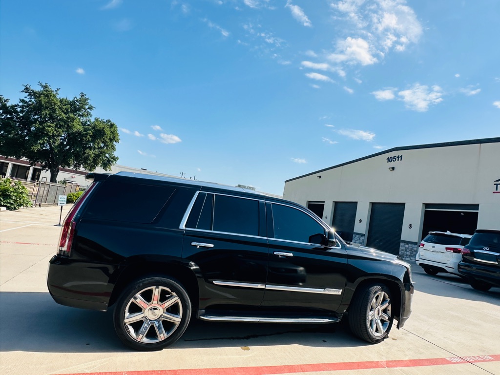 Photo 12 of this CADILLAC ESCALADE