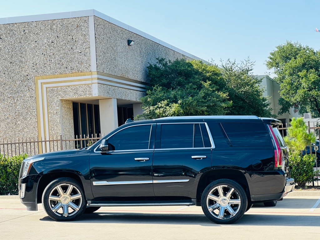 Photo 6 of this CADILLAC ESCALADE
