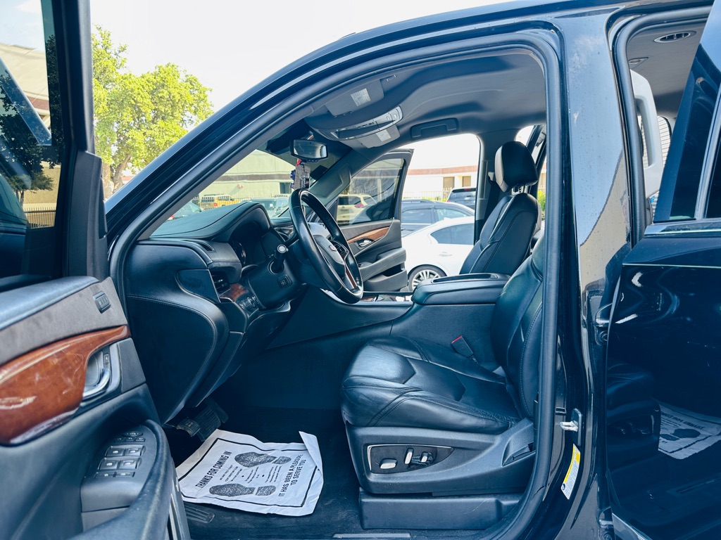 Photo 13 of this CADILLAC ESCALADE