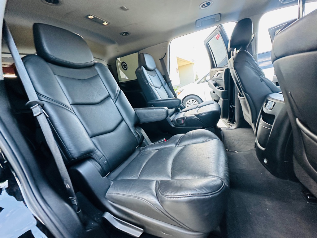 Photo 25 of this CADILLAC ESCALADE