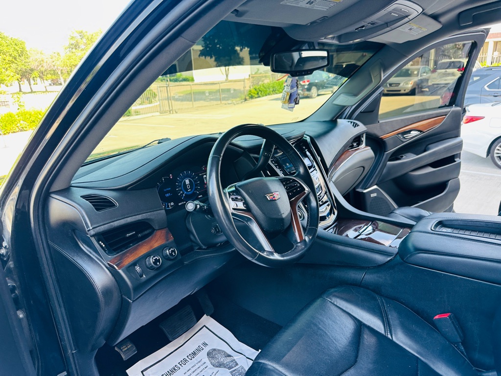 Photo 14 of this CADILLAC ESCALADE