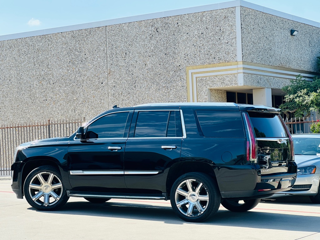 Photo 7 of this CADILLAC ESCALADE
