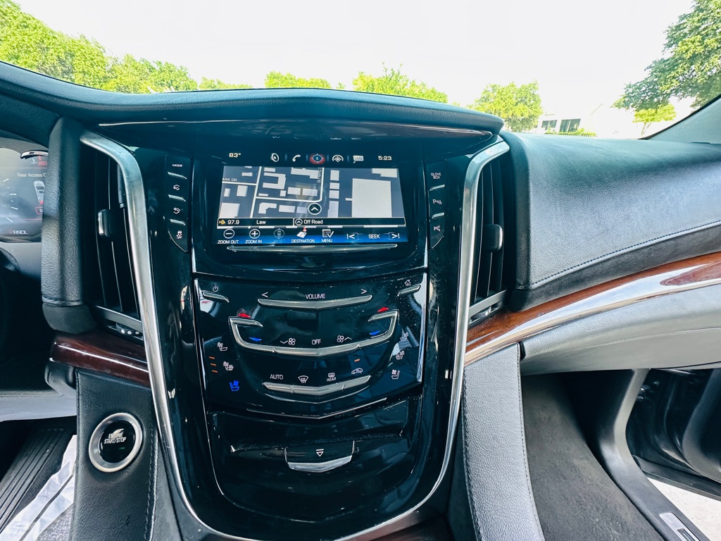 Photo 16 of this CADILLAC ESCALADE