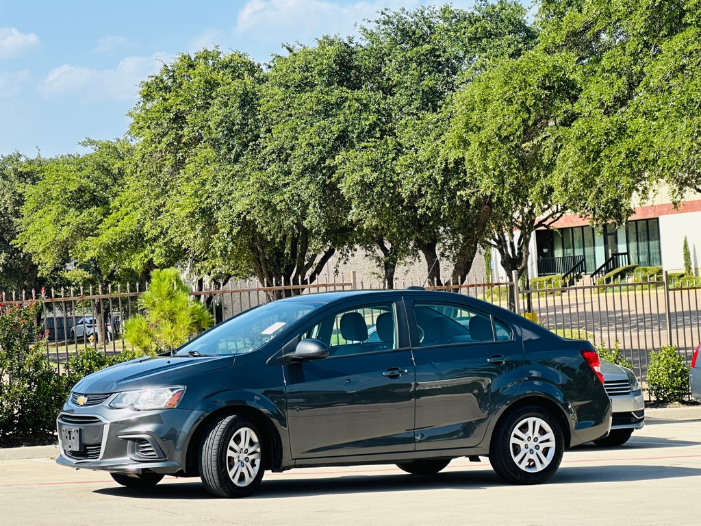 Photo 4 of this CHEVROLET SONIC