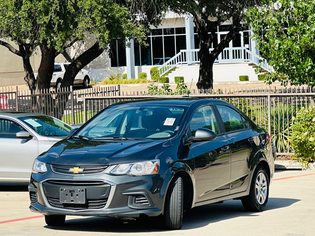 Photo 3 of this CHEVROLET SONIC