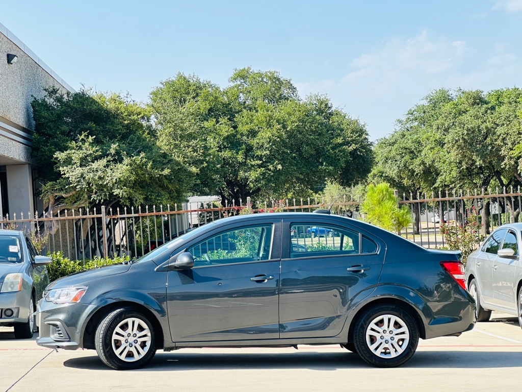 Photo 5 of this CHEVROLET SONIC