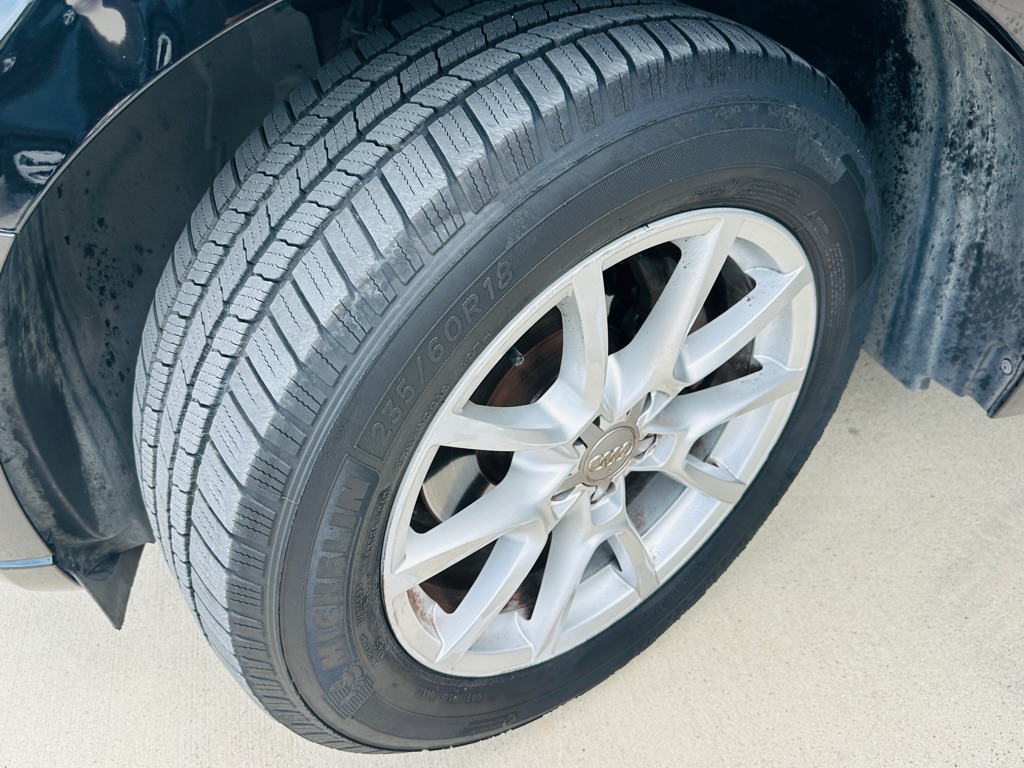 Photo 28 of this AUDI Q5