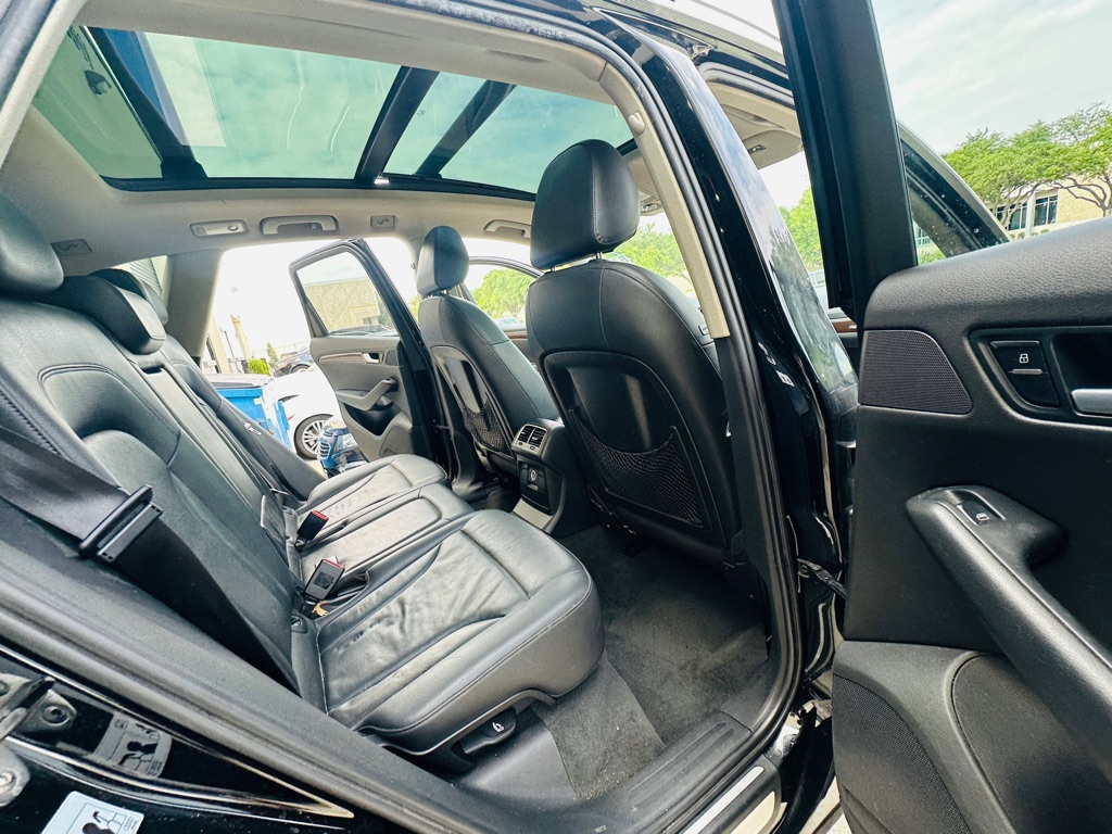 Photo 22 of this AUDI Q5