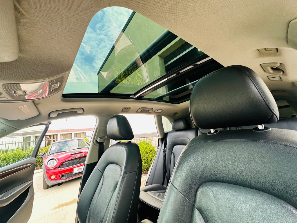 Photo 17 of this AUDI Q5