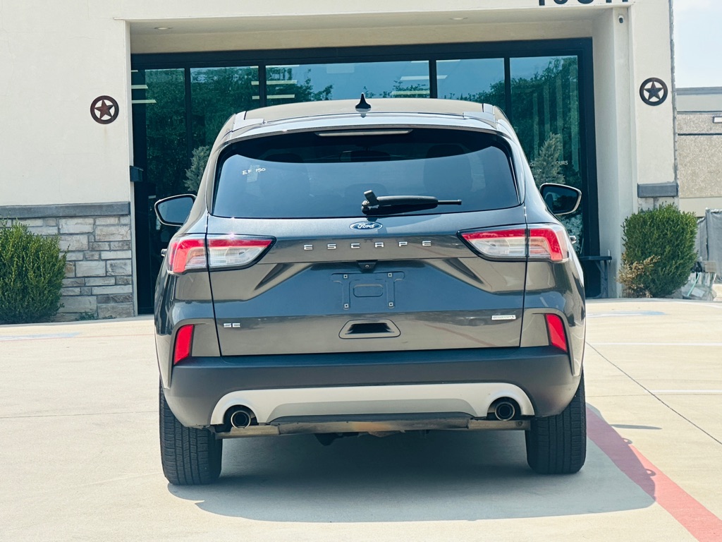 Photo 8 of this FORD ESCAPE