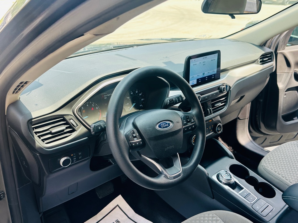 Photo 13 of this FORD ESCAPE