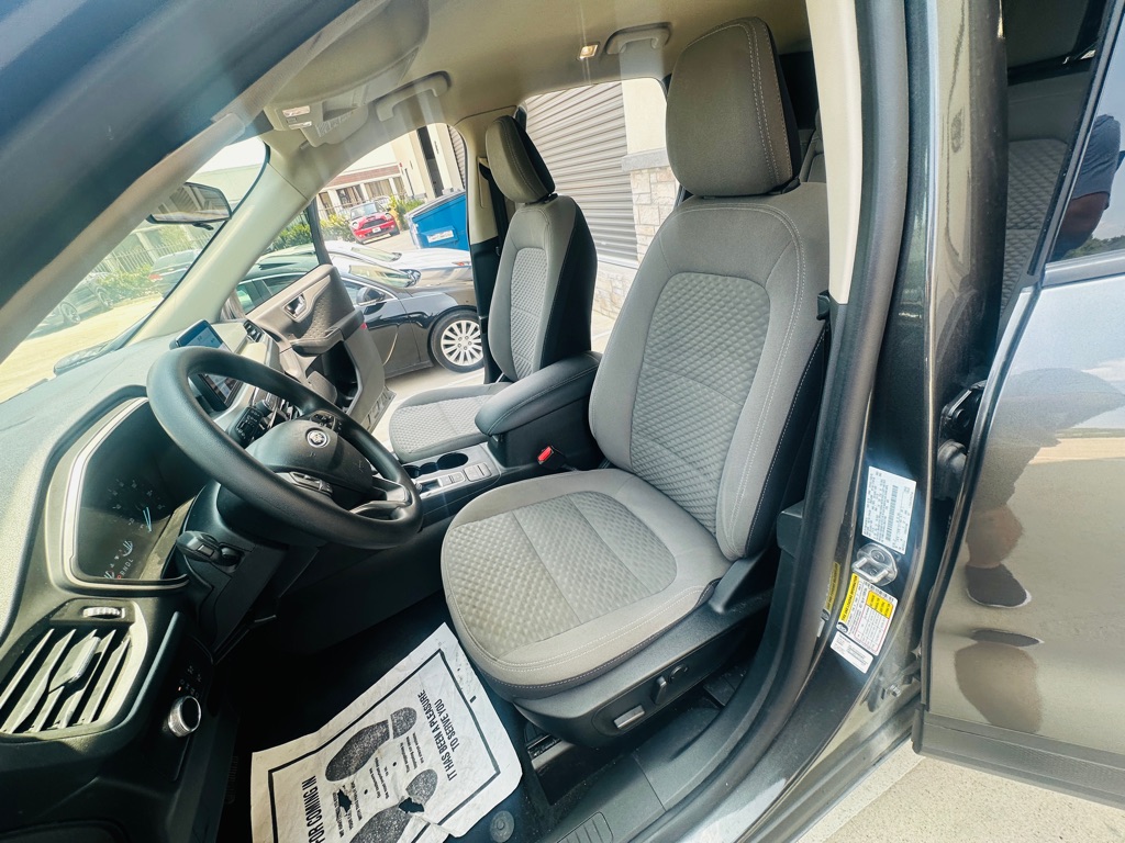 Photo 14 of this FORD ESCAPE