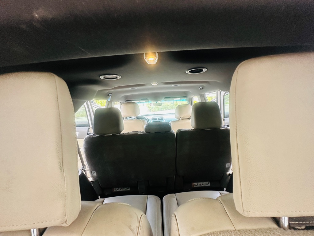 Photo 20 of this FORD EXPLORER