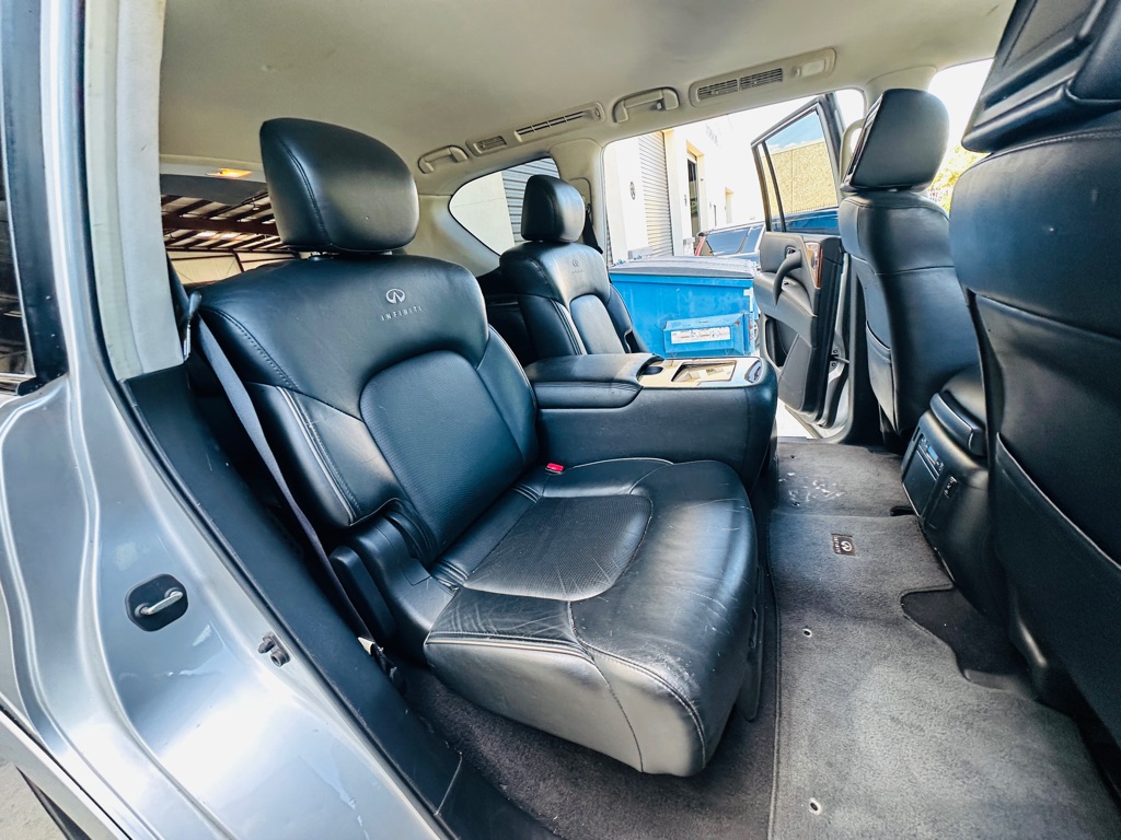 Photo 27 of this INFINITI QX56