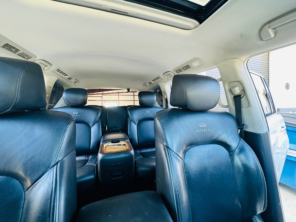 Photo 33 of this INFINITI QX56
