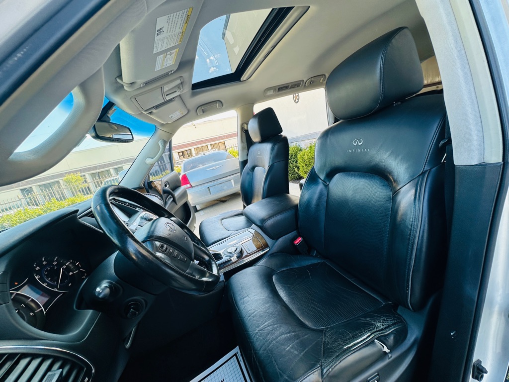 Photo 14 of this INFINITI QX56
