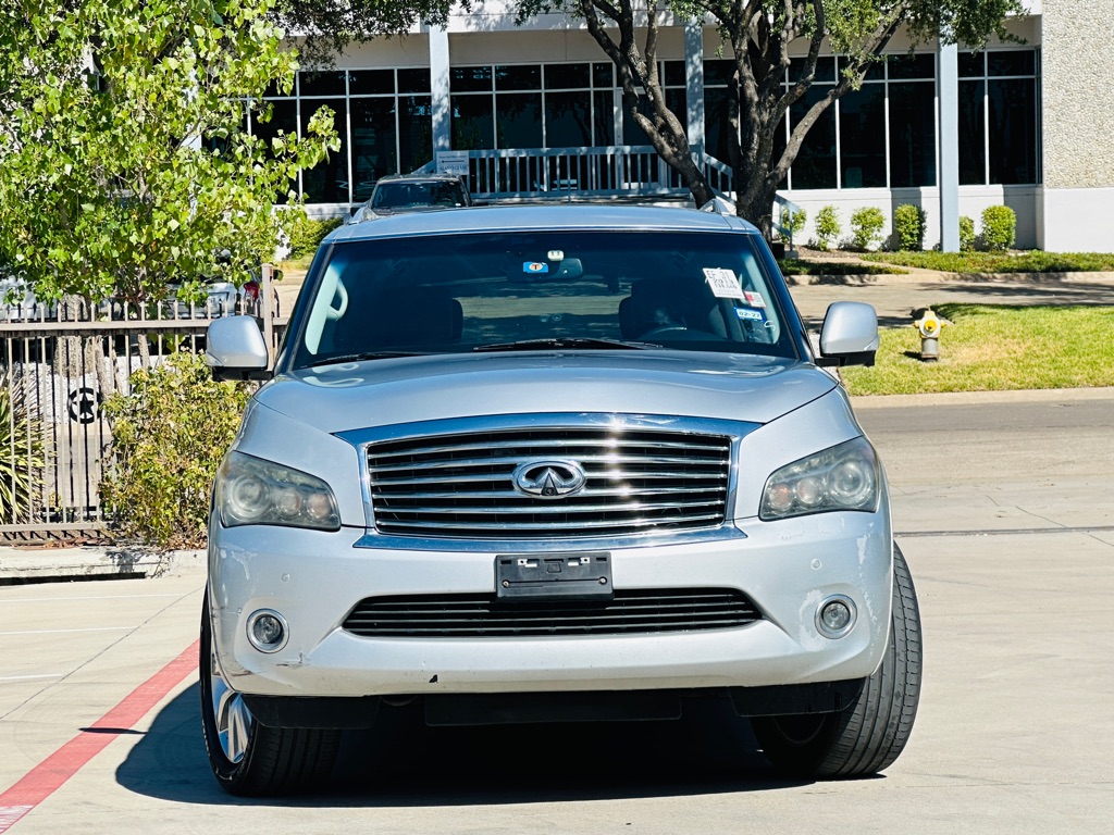 Photo 2 of this INFINITI QX56