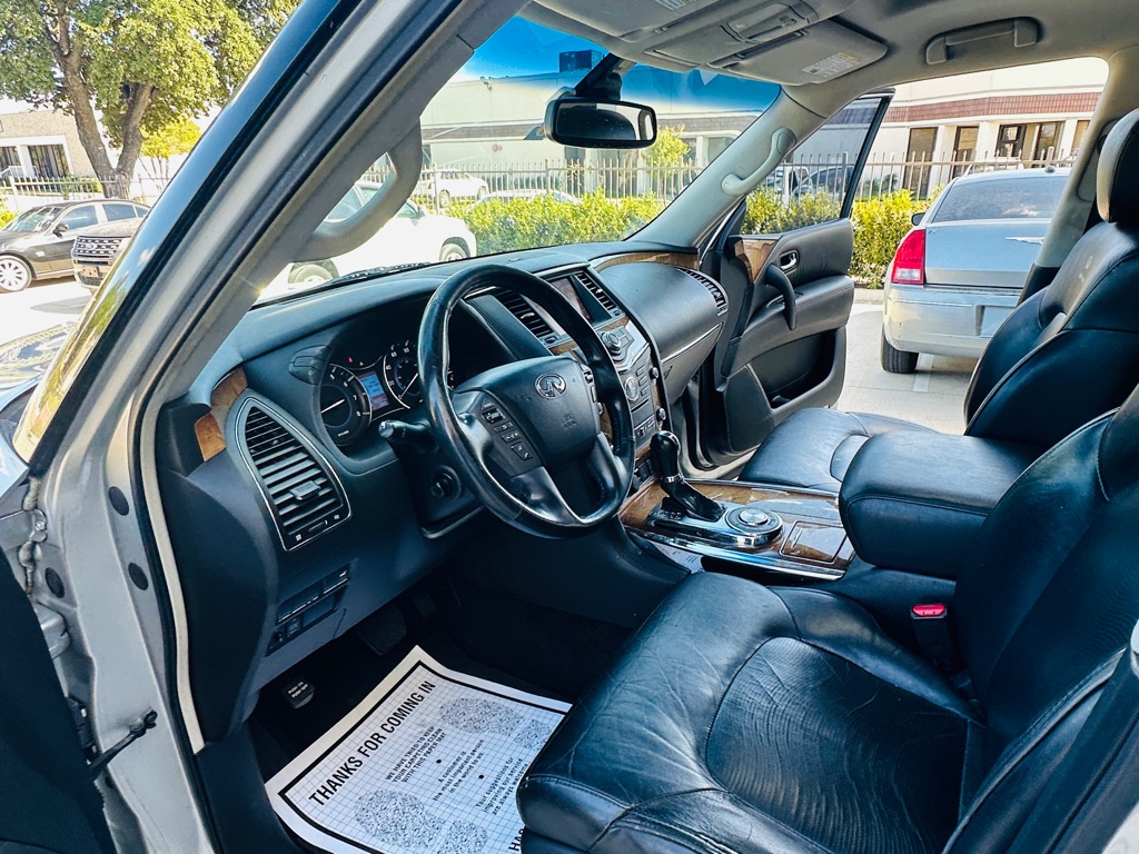 Photo 13 of this INFINITI QX56