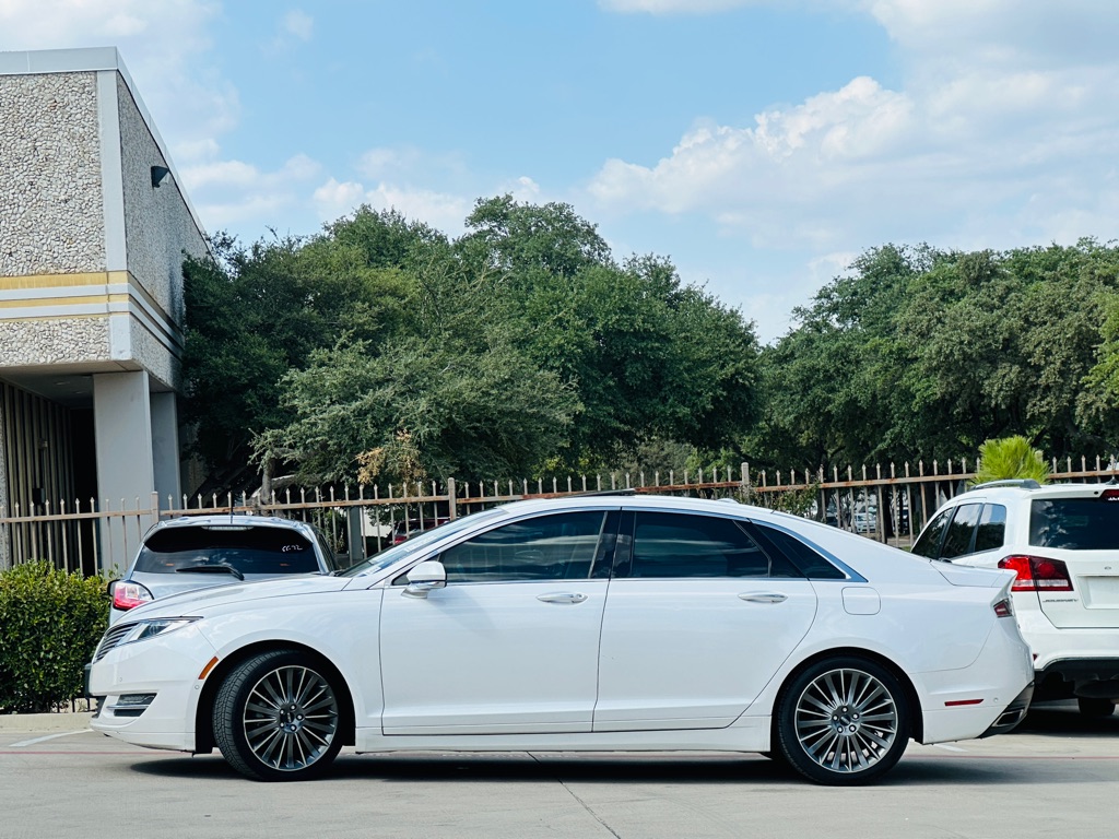 Photo 5 of this LINCOLN MKZ
