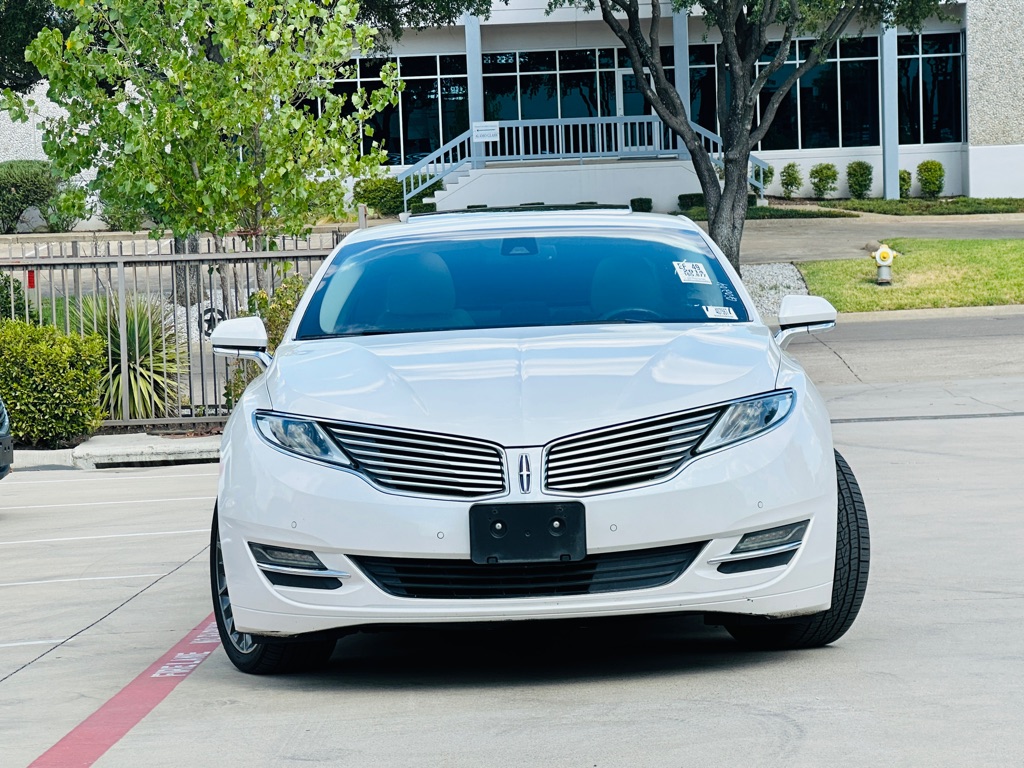 Photo 2 of this LINCOLN MKZ