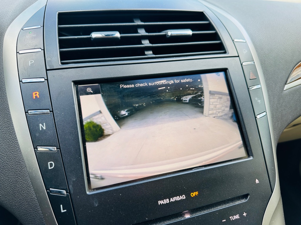 Photo 15 of this LINCOLN MKZ