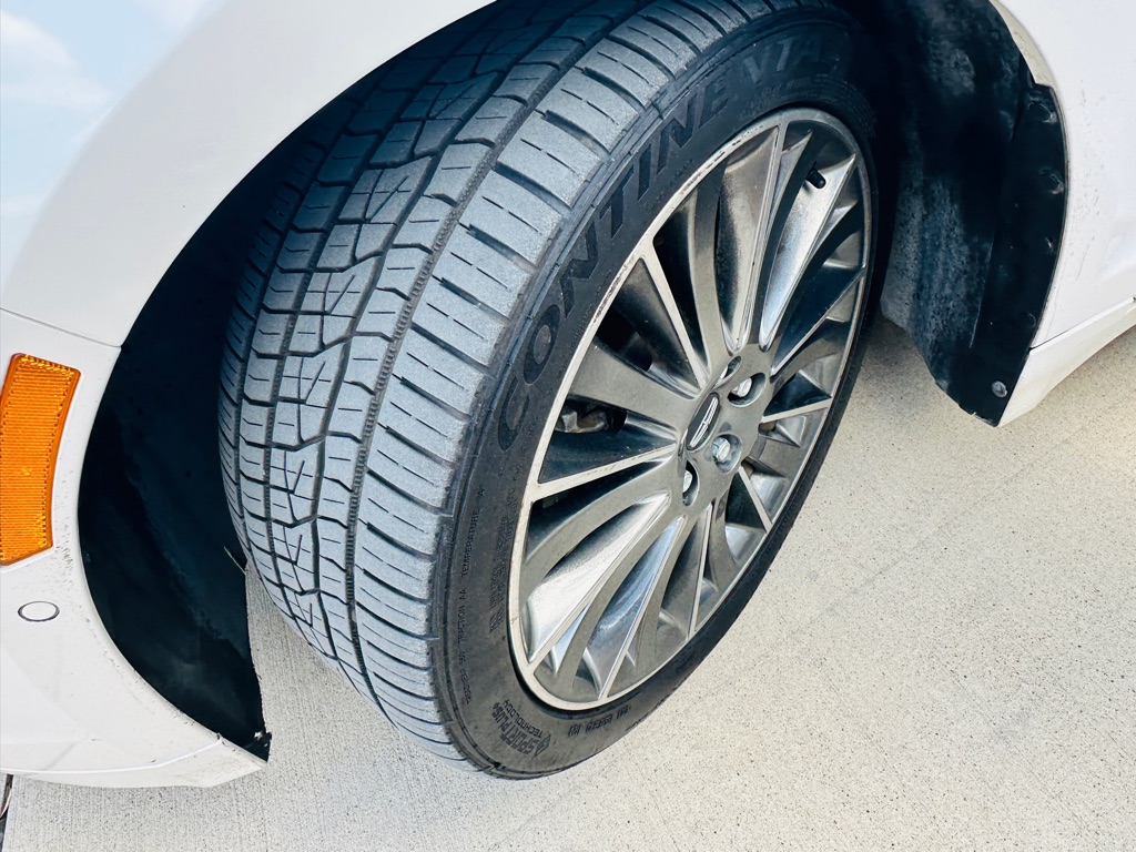 Photo 29 of this LINCOLN MKZ
