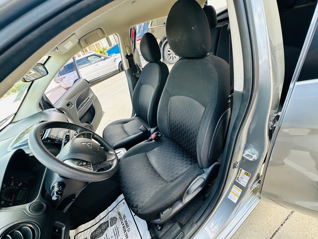 Photo 14 of this MITSUBISHI MIRAGE