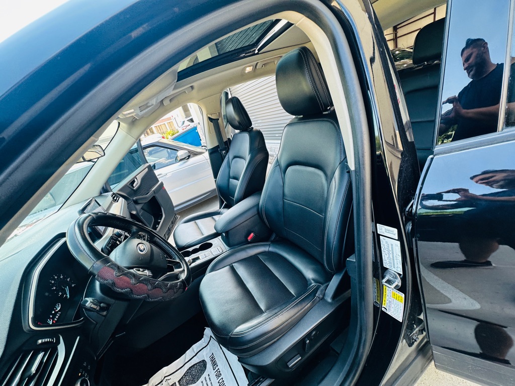 Photo 14 of this FORD ESCAPE