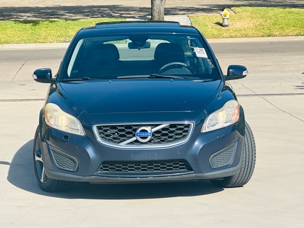 Photo 3 of this VOLVO C30
