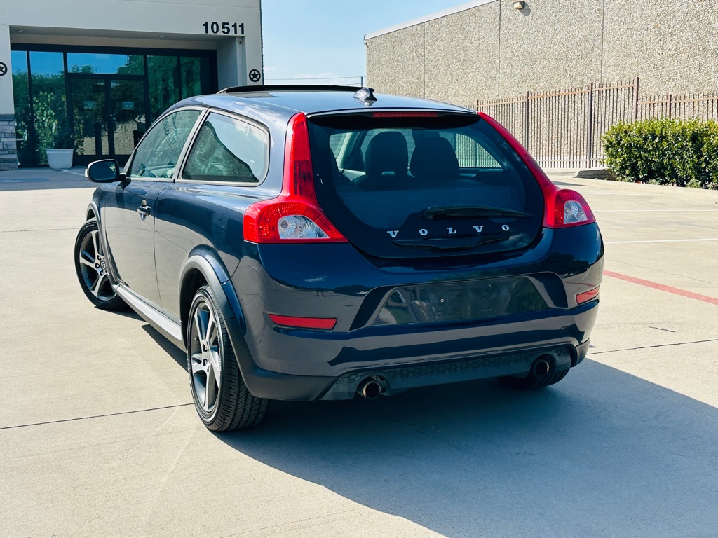 Photo 7 of this VOLVO C30