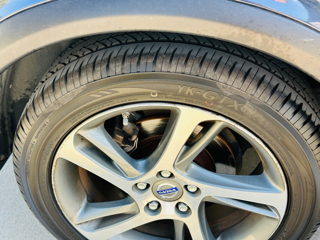 Photo 23 of this VOLVO C30