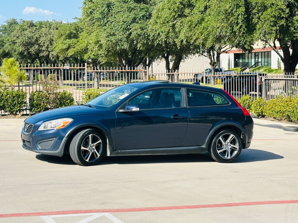Photo 5 of this VOLVO C30